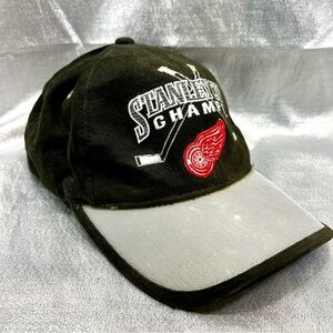 Vintage 1998 Red Wings NHL Hockey Starter Stanley Cup Champs Locker Room Hat/Cap